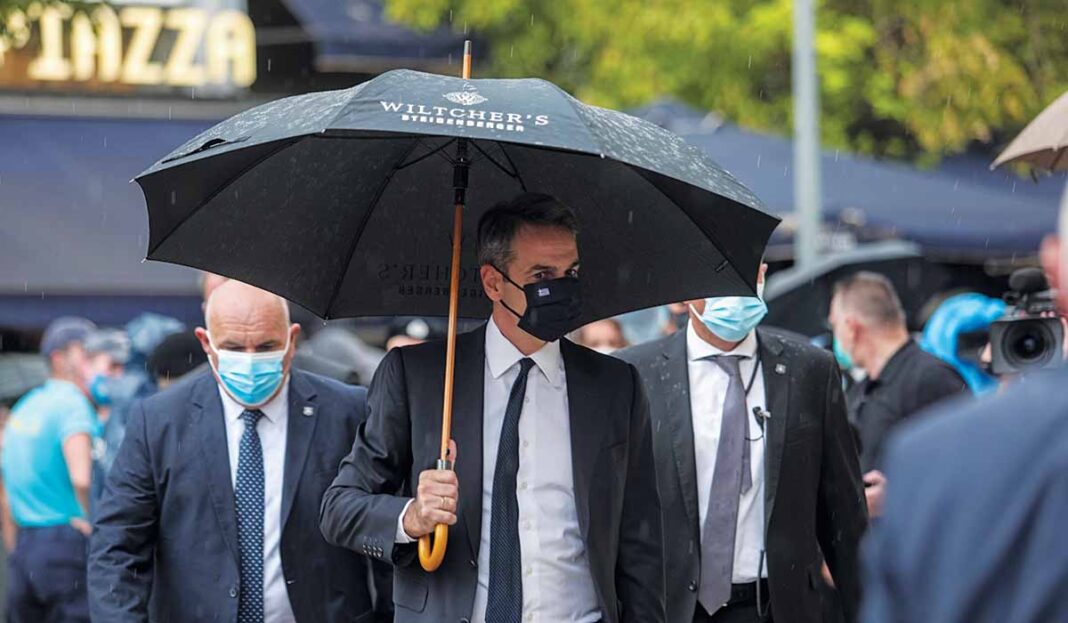 Μέχρι και το «Wiltcher's» «τρόλαρε» τον πρωθυπουργό για την περίφημη ομπρέλα