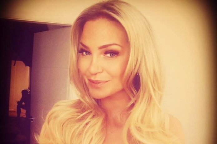 Έφυγε από τη ζωή η τραγουδίστρια Sarah Harding στα 39 της – «Ραγίζει καρδιές» το ποστ της μητέρας της