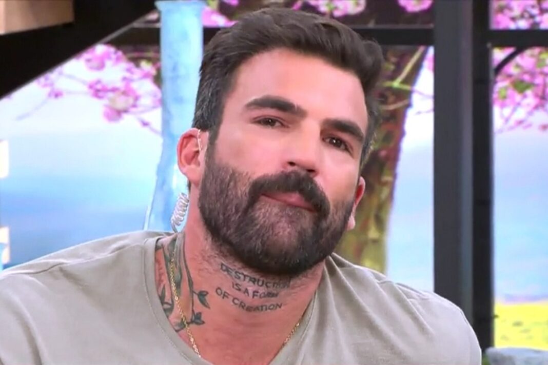 «Λύγισε» ο Δημήτρης Αλεξάνδρου μιλώντας για το ροζ βίντεο της Ιωάννας Τούνη