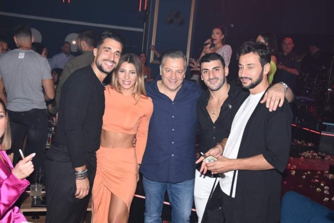 Τα νυχτοπερπατήματα των «επωνύμων» της σόουμπιζ (φωτο)