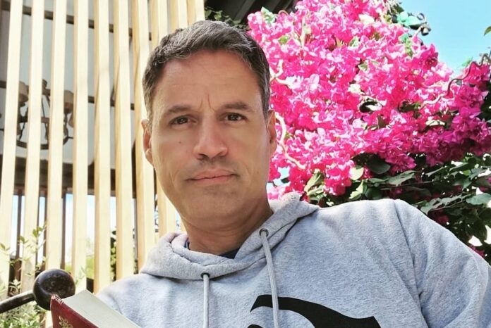 Πετράκος – «Το πένθος για το θάνατο ενός πολιτικού προσώπου δεν είναι λόγος να μη γίνει η μαθητική παρέλαση»