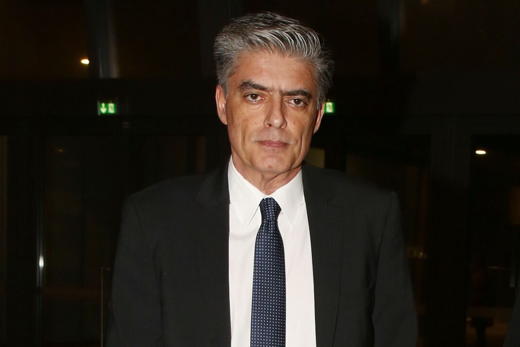 Δείτε το Νίκο Ευαγγελάτο να χαλαρώνει με τους γιους στο σκάφος του