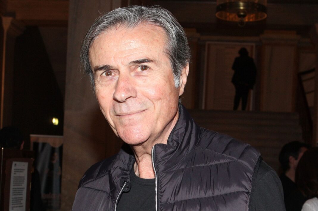 Τάκης Χρυσικάκος – «Έχω φάει πολύ κέρατο στη ζωή μου, με κεράτωσαν όλες»
