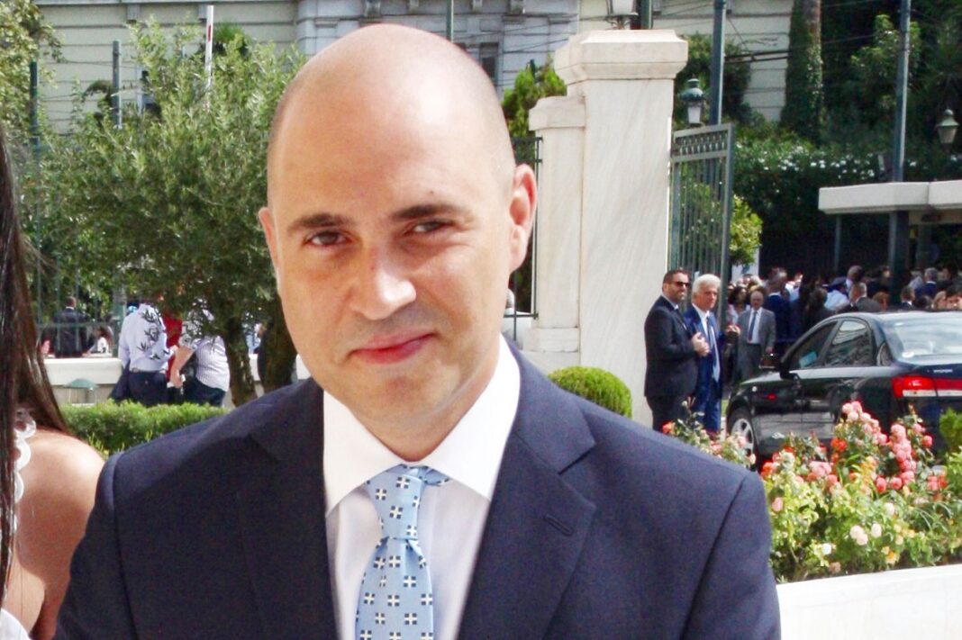 Ο Κωνσταντίνος Μπογδάνος διεγράφη από τη ΝΔ μετά από εντολή του Κυριάκου Μητσοτάκη