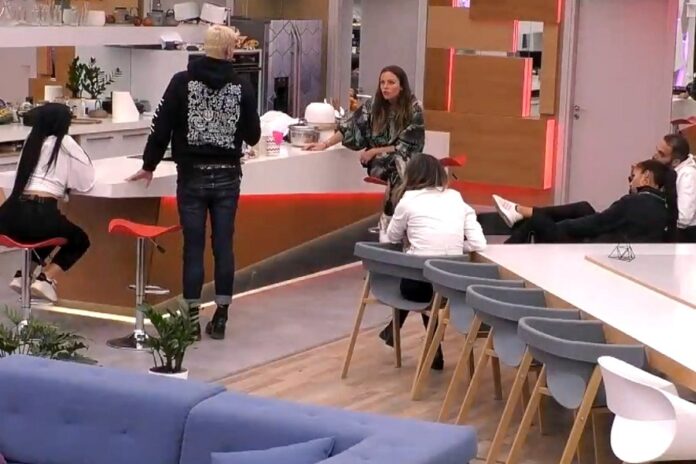 «Big Brother» - Μία νέα σύγκρουση ξεσπά ανάμεσα στην Ευδοκία και στον Παναγιώτη (video)