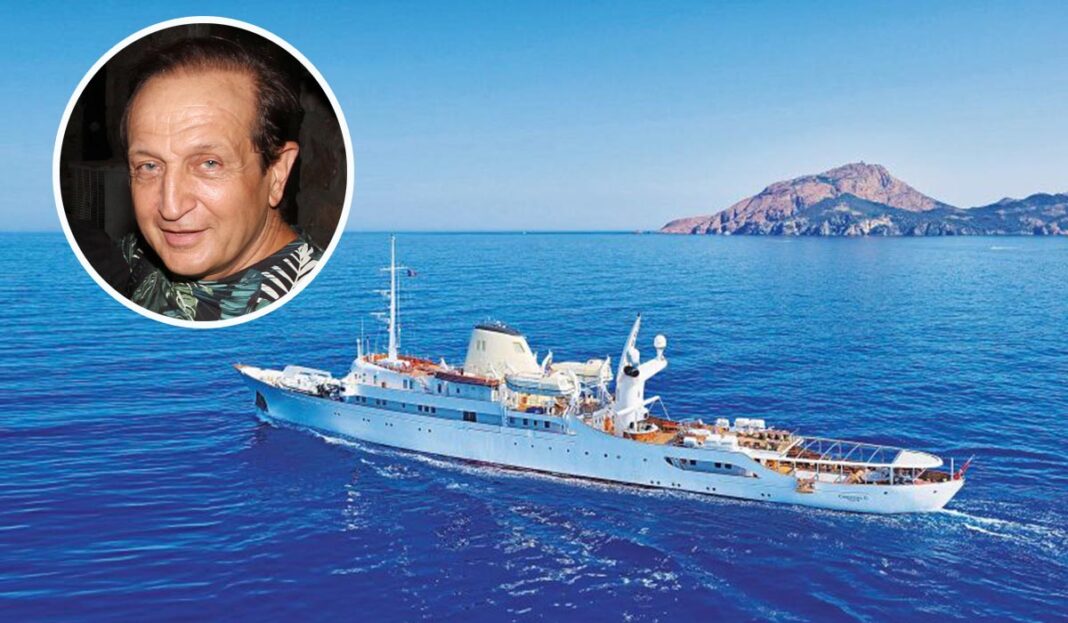 Σπύρος Μπιμπίλας - «Καπετάν Λάτσης» στο Μπάκιγχαμ