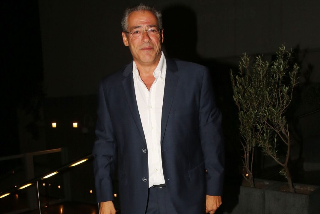 Κι όμως ο Νίκος Μάνεσης είχε παίξει στη σειρά «Κωνσταντίνου και Ελένης» (video)