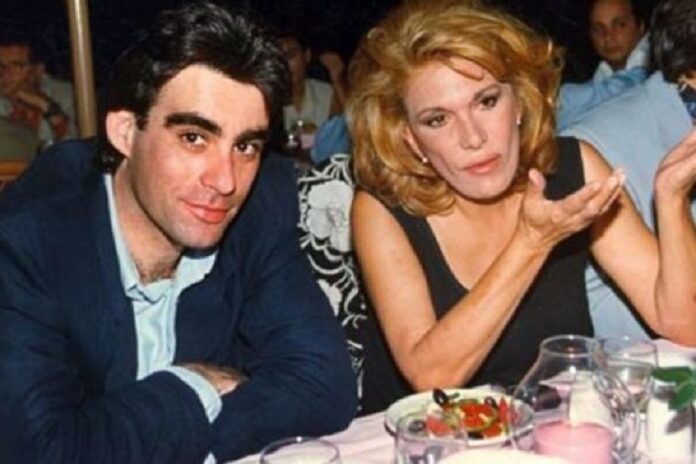 Η συνάντηση της Μαίρης Χρονοπούλου με τον πρώην της, Νίκο Σταγόπουλο (φωτο)