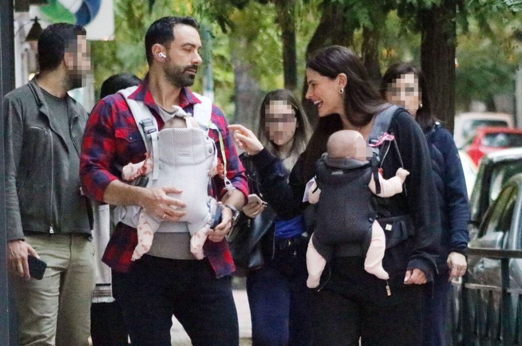 Τανιμανίδης και Μπόμπα - Βόλτα στο Κολωνάκι με τις κόρες τους
