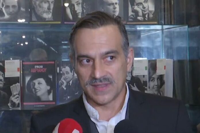 Η αντίδραση του Κατσούλη όταν ρωτήθηκε για την απώλεια της μητέρας της Καραβάτου