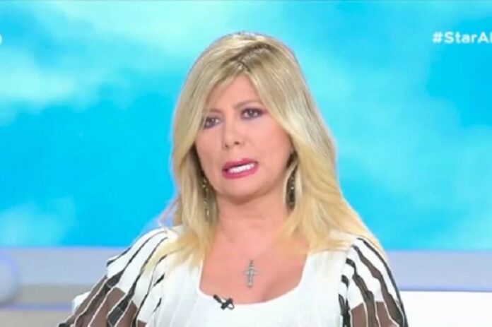 Ανέβηκαν οι τόνοι στο πλατό της Κουτσελίνη – «Μπορεί να είμαι ένα τηλεοπτικό σκουπίδι…»