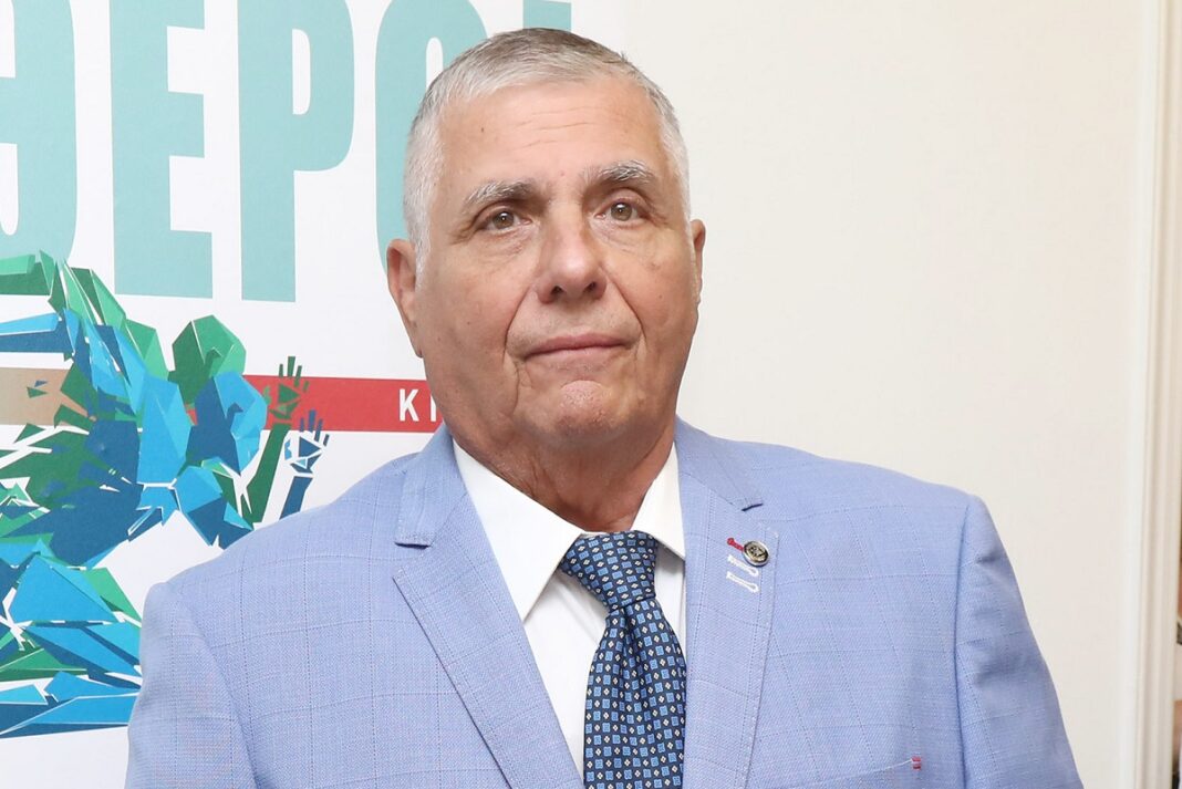 Ο Γιώργος Τράγκας διασωληνώθηκε - Δίνει μάχη με τον κορονοϊό