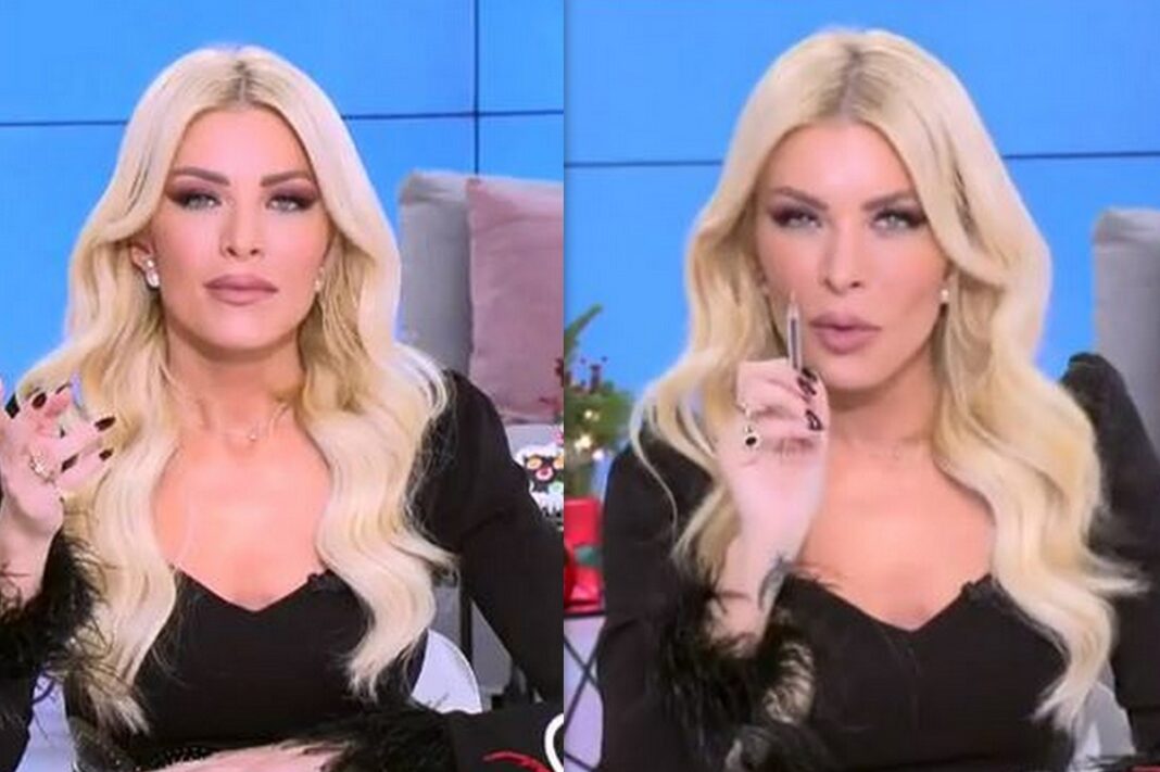 Έξαλλη η Καινούργιου on air – «Αυτή η αδιακρισία, αυτή η βλαχιά....»