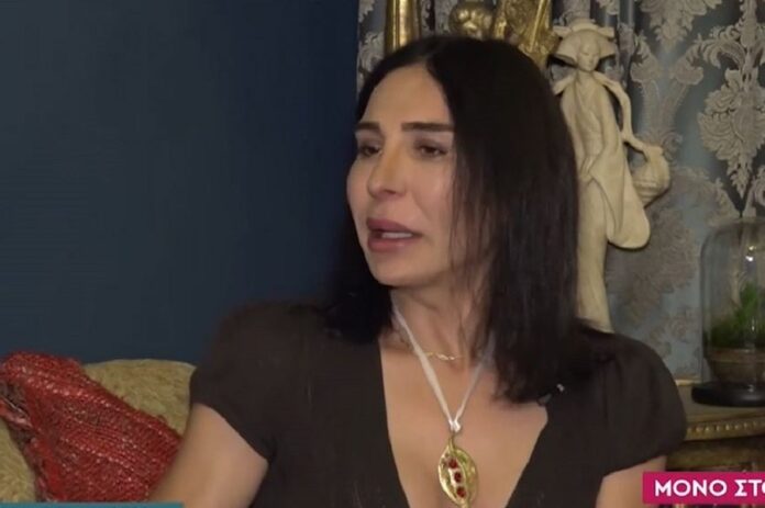 Μίνα Ορφανού – «Όχι, δεν έχω κάνει αλλαγή φύλου, όταν με ρωτάνε μου τη δίνει»