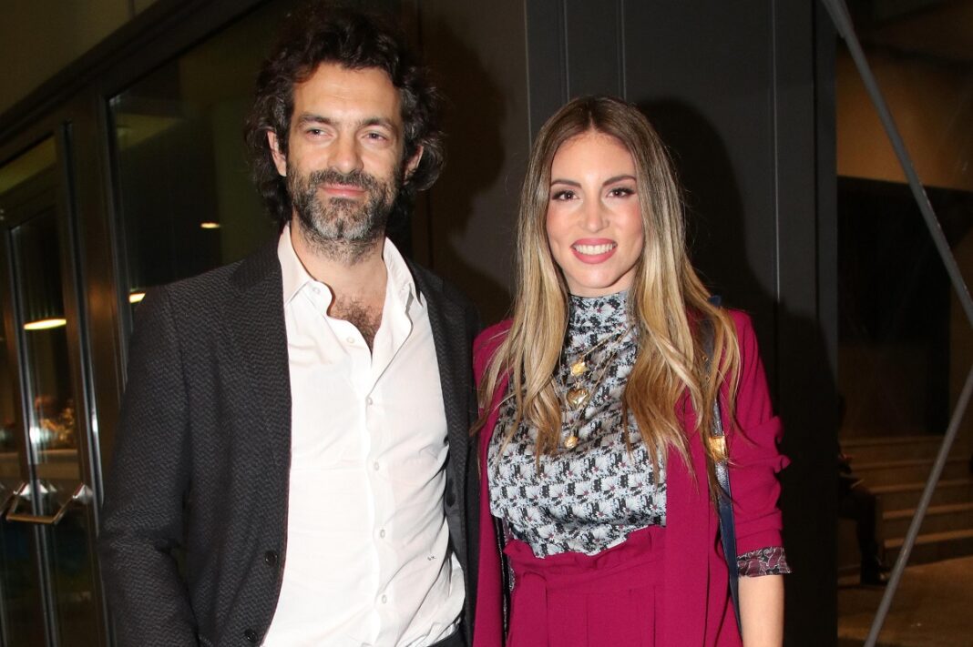 Αθηνά Οικονομάκου: «Με τον άντρα μου περάσαμε δύσκολες περιόδους αλλά όχι σε σημείο χωρισμού»