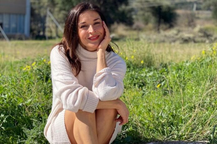 Έξαλλη η Βαλέρια Κουρούπη: «Ακόμη δεν έχουμε απεγκλωβιστεί αδέλφια»