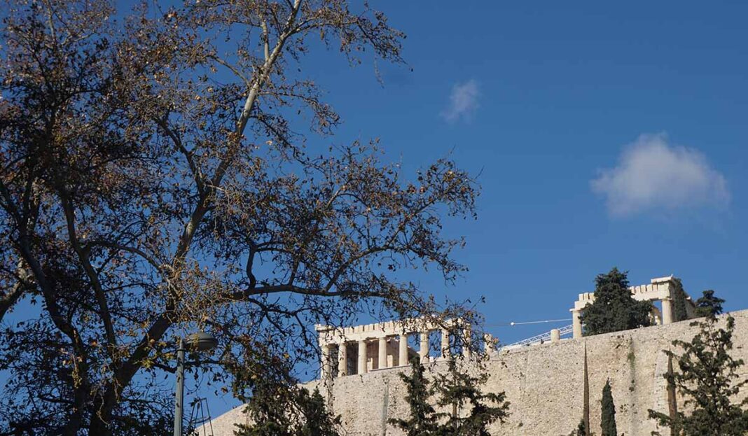 «ξεπαρθενων» στην Ακρόπολη! Gay τσόντα στον Ιερό Βράχο
