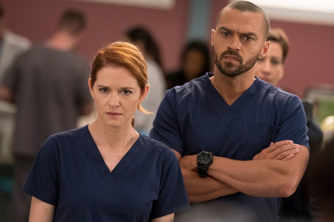 Η Έιπριλ του «Grey’s Anatomy» στην Ελλάδα για γυρίσματα - Δείτε με ποιους Έλληνες ηθοποιούς συνεργάστηκε