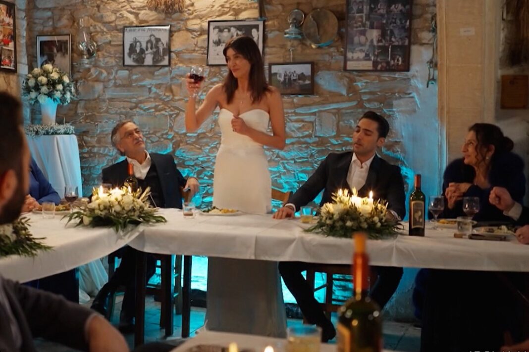 «Η γη της ελιάς»: Η Αρετή μαθαίνει για την παρουσία του Στέφανου στο γάμο της Ιουλίας