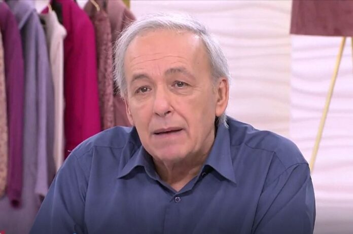 Εξοργισμένος ο Μικρούτσικος on air: «Μην μου κουνιέσαι. Δεν μπορείς να μου λες ότι είναι λάθος...»