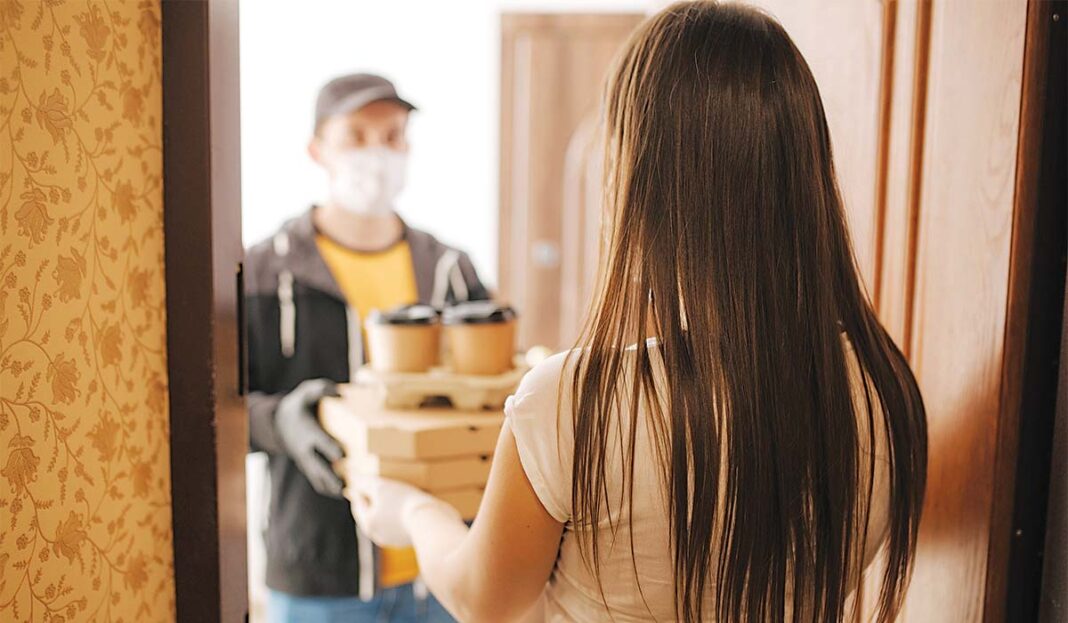 Απίστευτο περιστατικό με ντελιβερά που άρχισε να αυτοϊκανοποιείται μπροστά σε 35χρονη πελάτισσα
