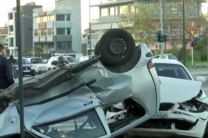 Σοβαρό τροχαίο στη Λεωφόρο Βουλιαγμένης