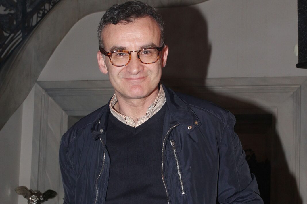 Νίκος Ορφανός: «Με είχε βρίσει και μου είχε φερθεί άσχημα ενώπιον όλου του θιάσου»