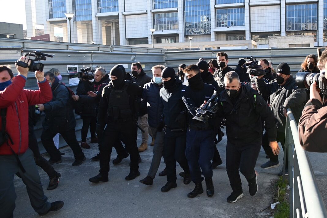 Δίκη Λιγνάδη: «Δεν ζητούμε αναβολή αλλά διακοπή της δίκης» - Εξετάζεται το αίτημα