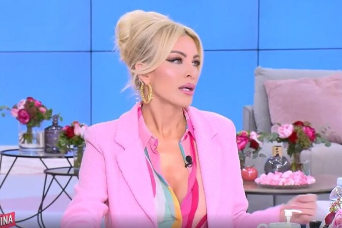 Η ατάκα της Καινούργιου on air: «Πάει, μου πέρασαν τα ορμονικά μου; Έγινα καλά;»