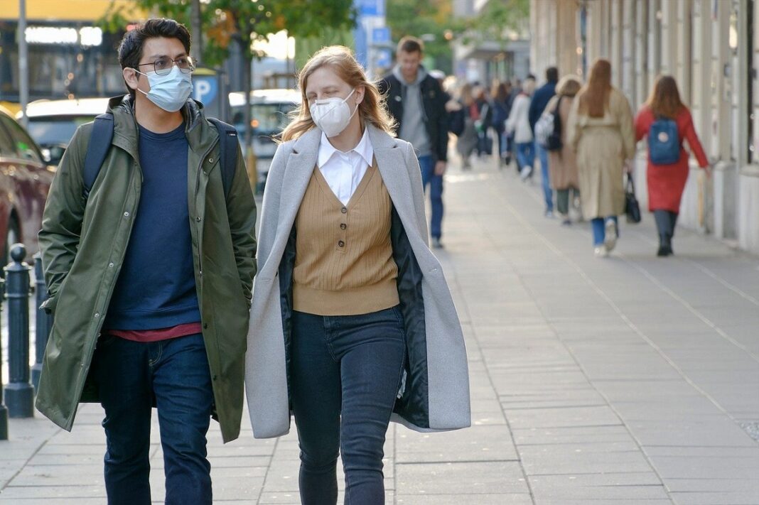 Ο κορονοϊός επιδείνωσε τις ανισότητες των δύο φύλων