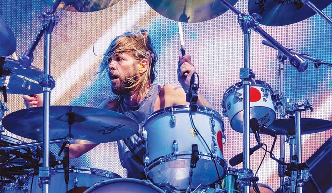 Τέιλορ Χόκινς: Νεκρός ο ντράμερ των Foo Fighters από «κοκτέιλ» 10 ναρκωτικών
