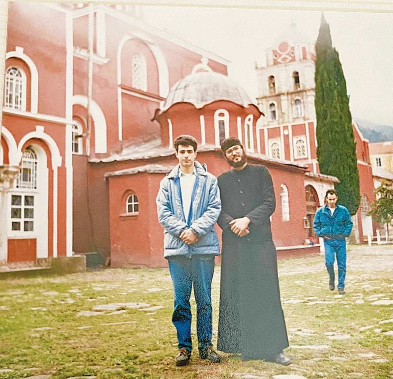 Στέλιος Καλαθάς: Η εξομολόγηση για τις συγκλονιστικές συναντήσεις που είχε με τον γέροντα Παΐσιο Μονή Ιβήρων πατέρας Δανιήλ