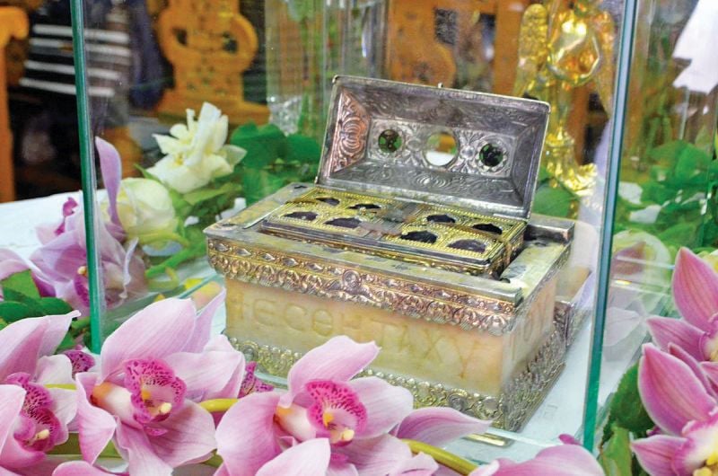 Η μονή που φυλάει τα Αχραντα Πάθη του Ιησού σελ 16 17 φ6 DSC0740 1