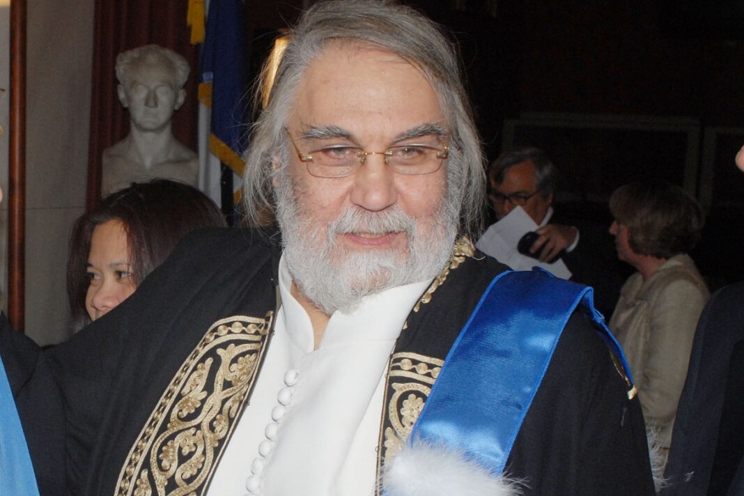 Έφυγε από τη ζωή ο Βαγγέλης Παπαθανασίου