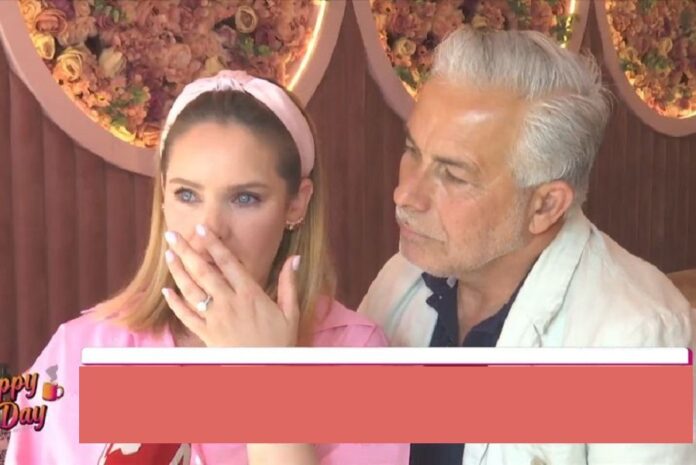 «Λύγισε» η Αννίτα Μπραντ on camera