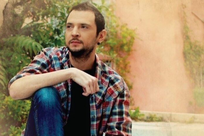 «Να αγαπηθούμε ξανά»: Κυκλοφόρησε το νέο τραγούδι του Σώζου Λυμπερόπουλου