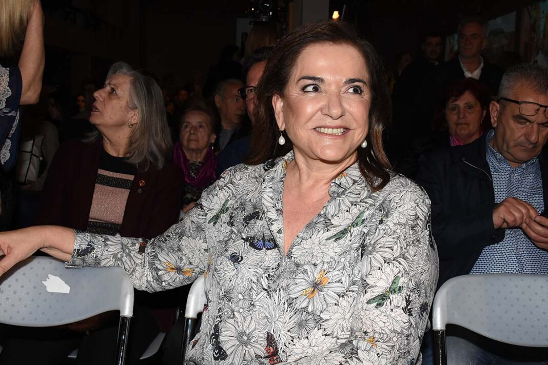 Η Ντόρα Μπακογιάννη μίλησε για το πρόβλημα της υγείας της: «Η μάχη κερδίζεται»