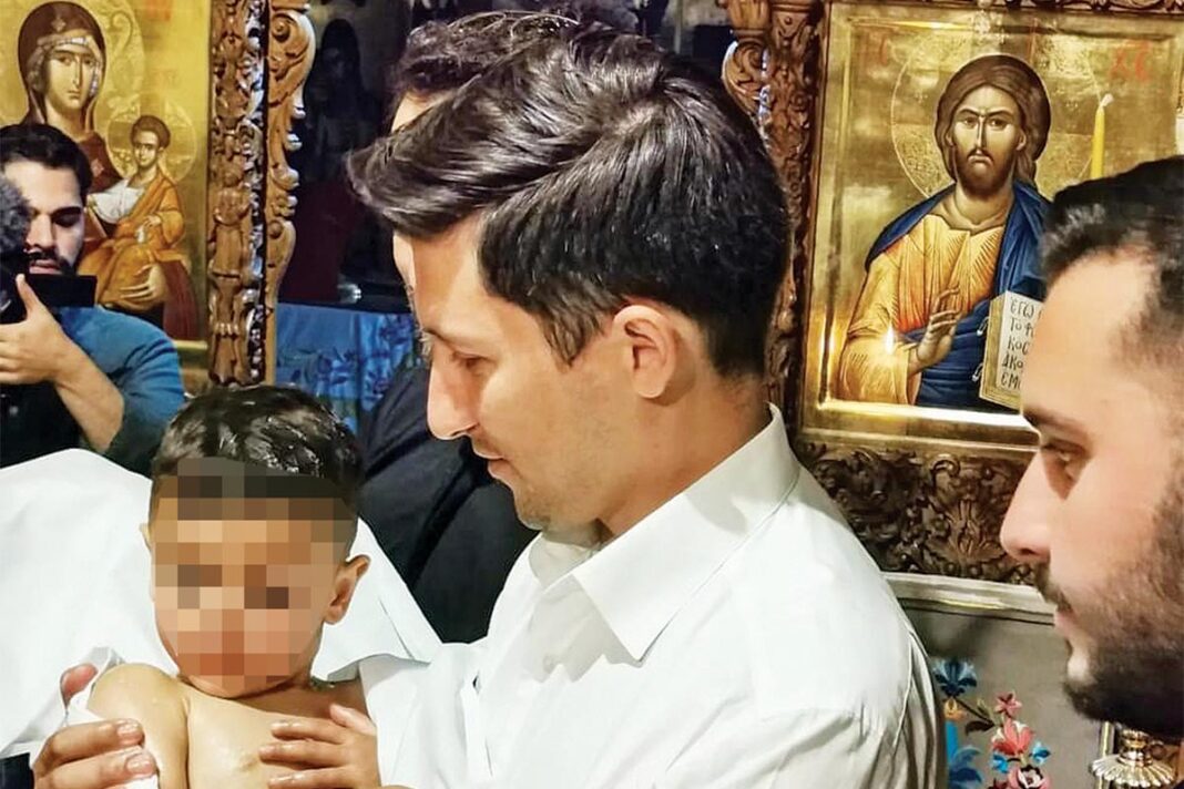 Ο Παύλος Χρηστίδης έγινε νονός στην Κρήτη