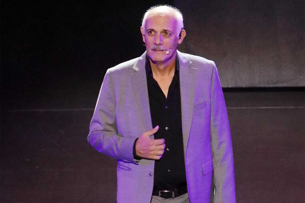 Ο Γιώργος Κιμούλης αντεπιτίθεται - Μηνύει ηθοποιούς για ψευδομαρτυρία