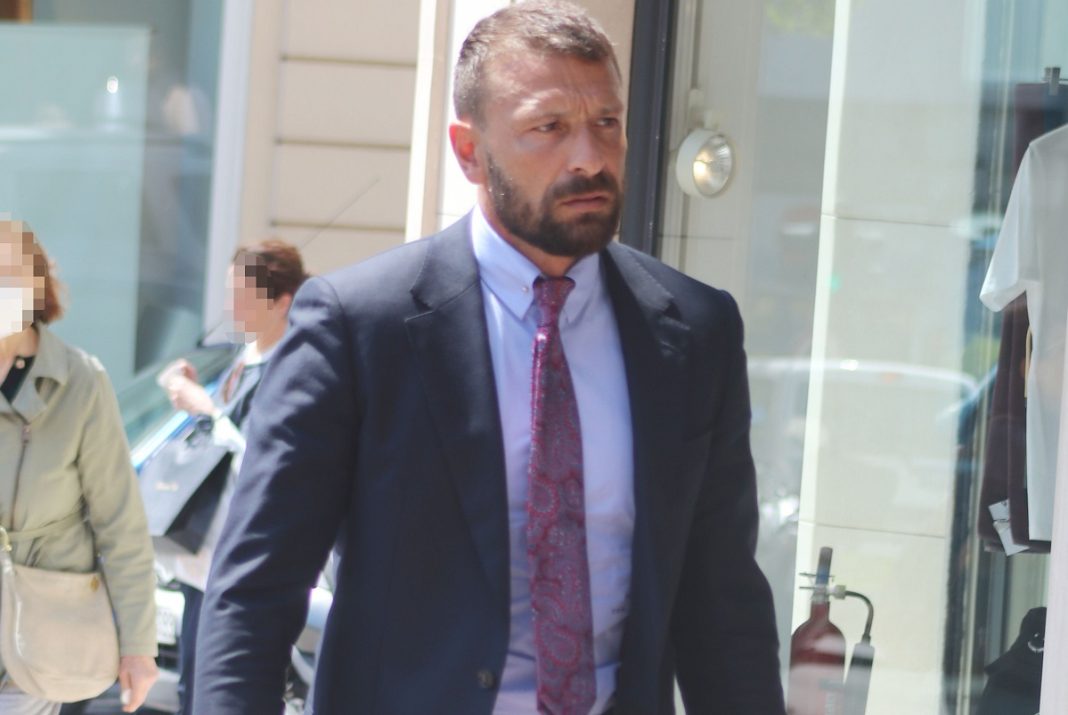 Έκλεψαν τον Γιάννη Μαρακάκη: «Δίνω γενναιόδωρη αμοιβή σε όποιον μου φέρει τη τσάντα»