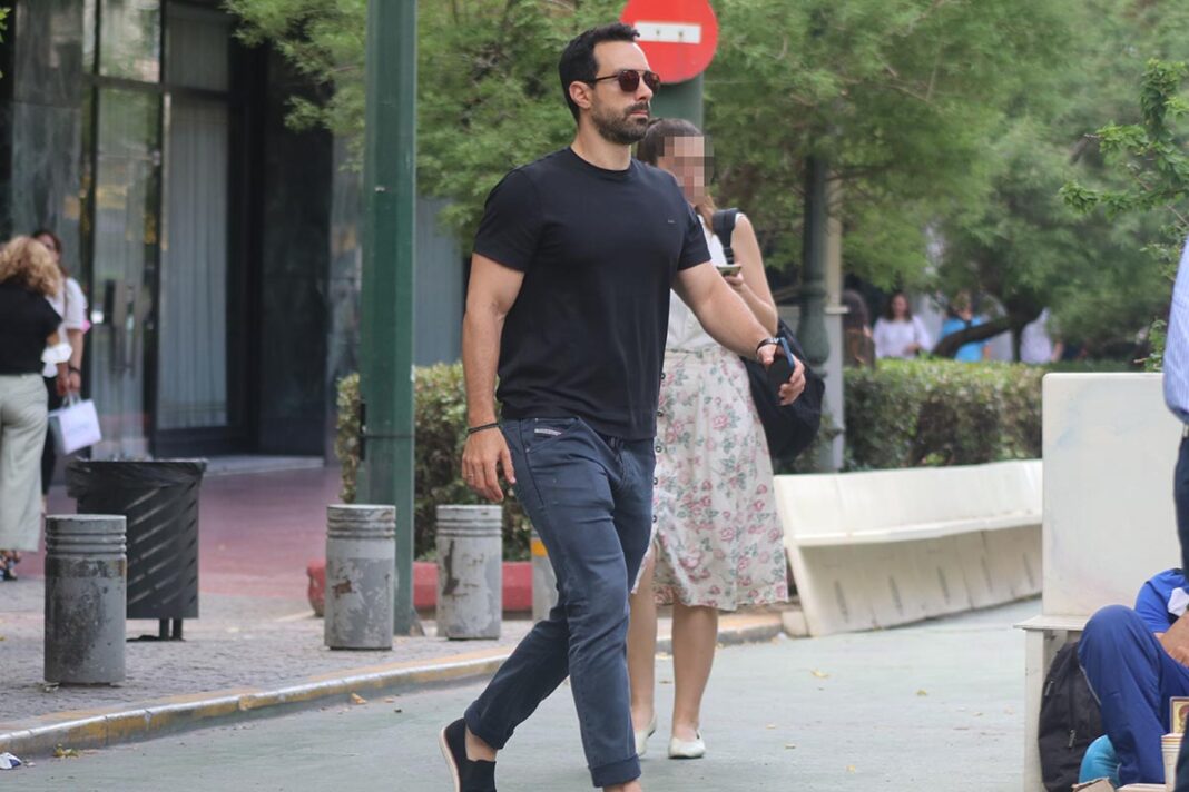 Daddy cool με τις δύο κόρες του ο Τανιμανίδης