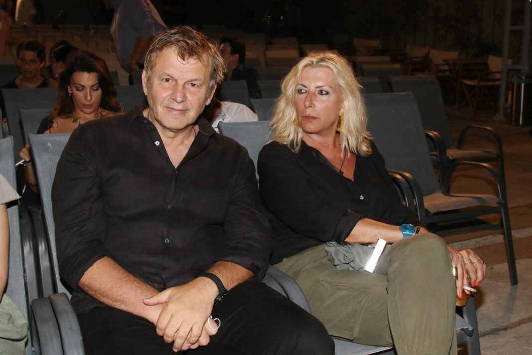 Επανασύνδεση για τον Απόστολο Γκλέτσο - Οι αγκαλιές με την Αρβανίτη στη Μύκονο