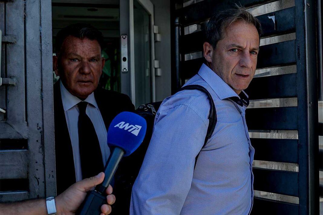 Αλαζονικός Λιγνάδης έξω από τον Κορυδαλλό: «Η Δικαιοσύνη δεν παρασύρθηκε όπως η κοινωνία»