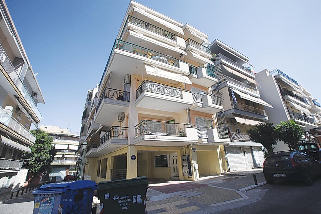 50χρονος έσφαξε τη μητέρα του! Τη βρήκε ο αδελφός του στην μπανιέρα έπειτα από 5 ημέρες