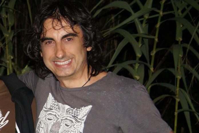 Πέθανε ο ραδιοφωνικός παραγωγός, Θεόδωρος Τσιρικάκης – Το αντίο του Τζώνυ Θεοδωρίδη