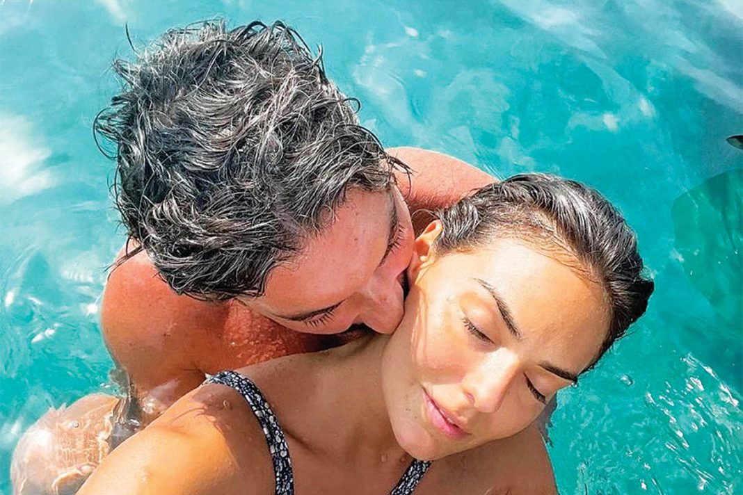 Η Ανδριώτου μετακομίζει στην Αθήνα για να ζήσει το πάθος της με τον Μαρτίκα