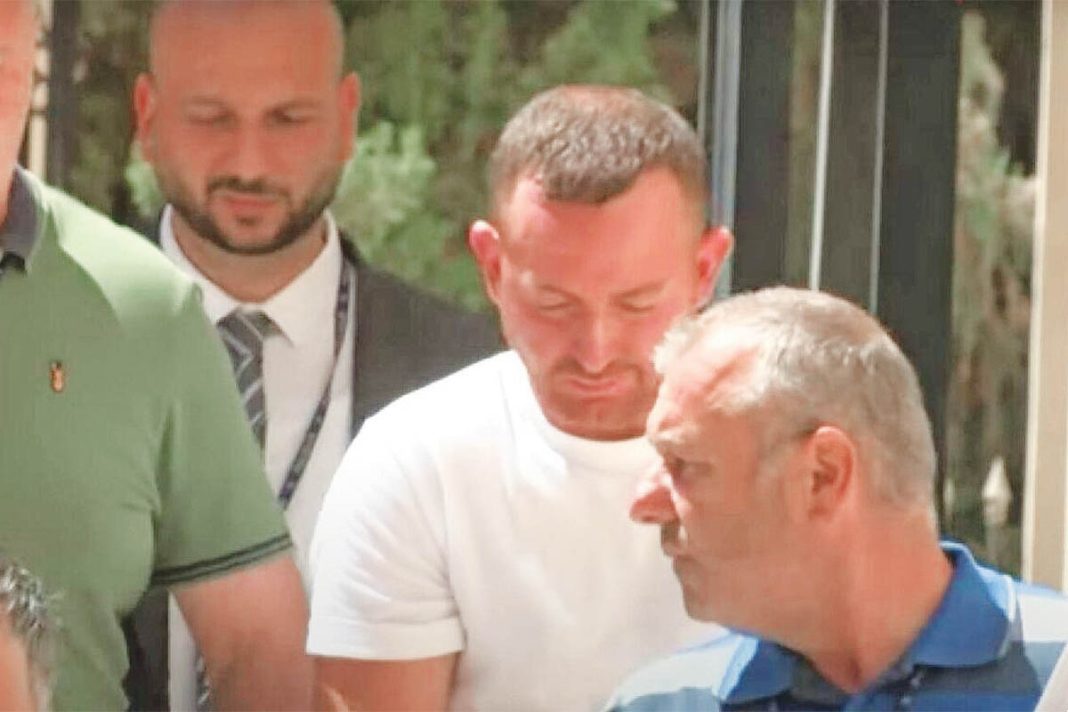 Το στοιχείο που οδήγησε τις Αρχές στον Αλβανό δράστη του διπλού φονικού στην Αίγινα το 2015