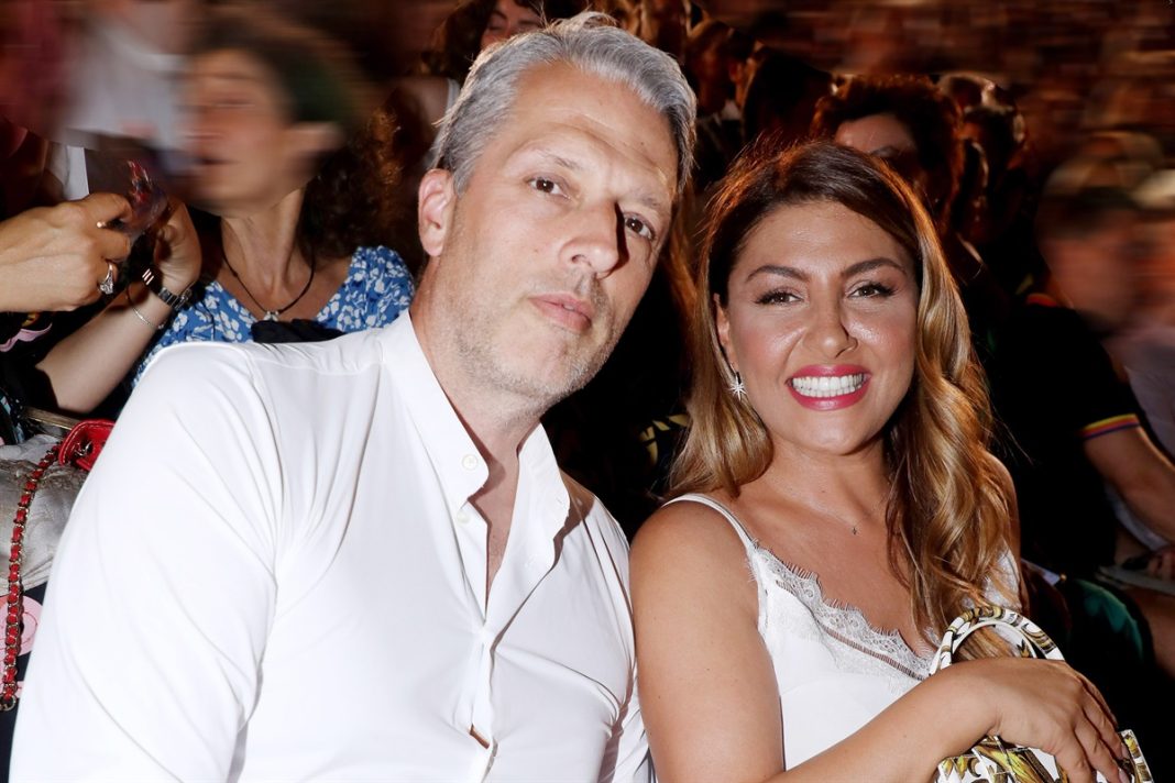 Η Έλενα Παπαρίζου με τον σύζυγό της, Ανδρέα Καψάλη στο Ηρώδειο