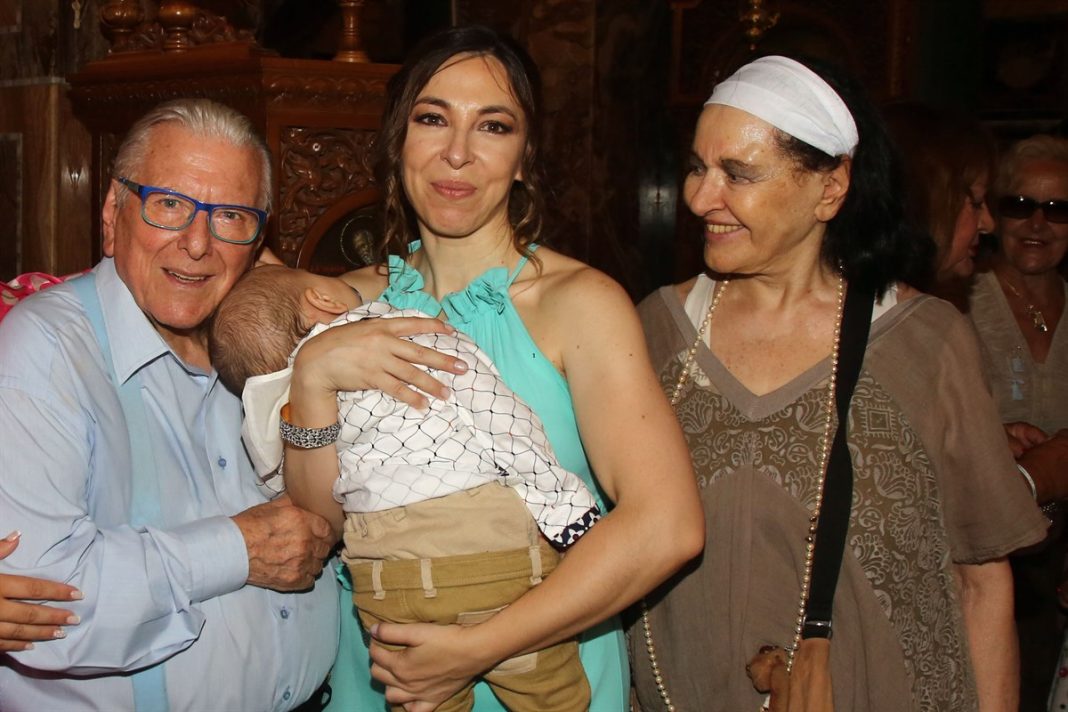 Ο Βουτσάς junior αποχαιρέτησε τη νονά του, Μάρθα Καραγιάννη