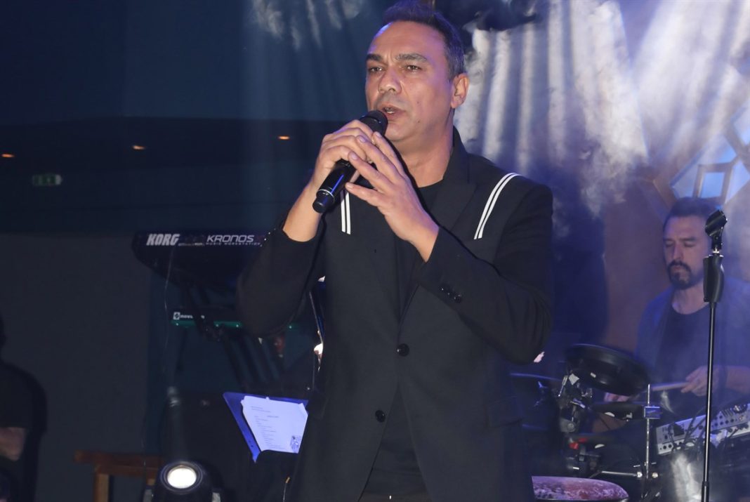 Ανδρέας Στάμος: Έκανε remake μια μεγάλη του επιτυχία